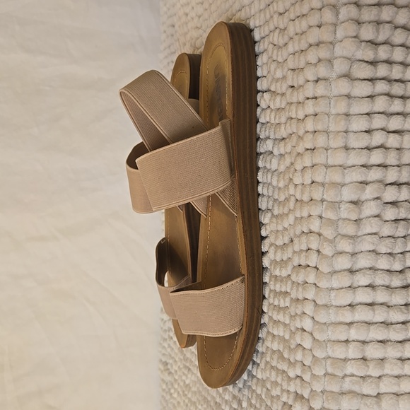 WOMEN'S UNR8ED ROSARY SANDALS 7 - Picture 4 of 6